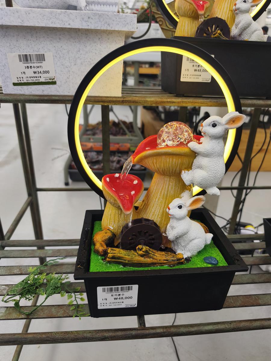 순천만가든마켓 봄꽃: 엄마가 한눈에 반해 구매하신 귀여운 정원 소품 (Cute garden props that my mom fell in love with)